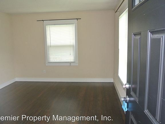 3rd image of 3612 E Evergreen Blvd