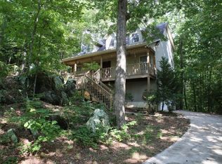 506 Tara Ct, Woodstock, GA
