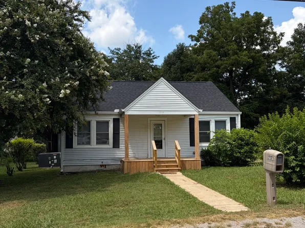 717 Hoover St, Shelbyville, TN 37160