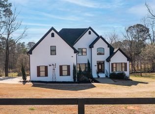 420 Willow Springs Ln, Social Circle, GA 30025