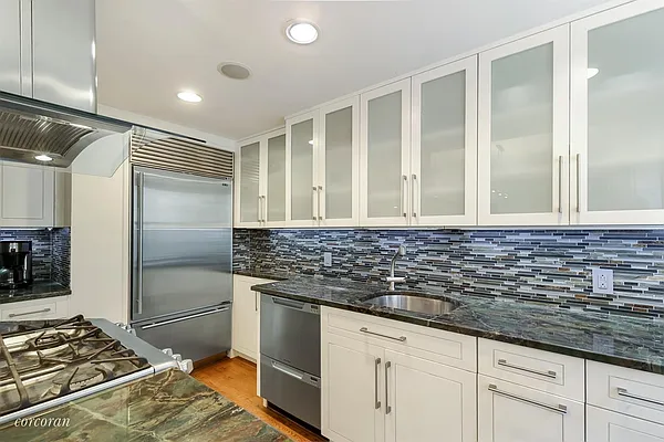 Sold by Corcoran | media 7