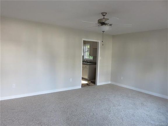 4th image of 113 N Oak Ave