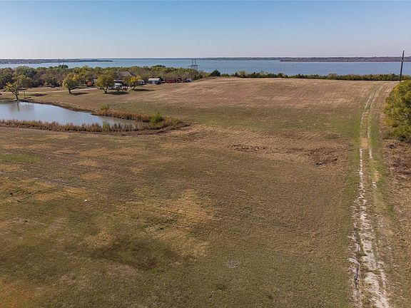 3rd image of 140 County Road 557