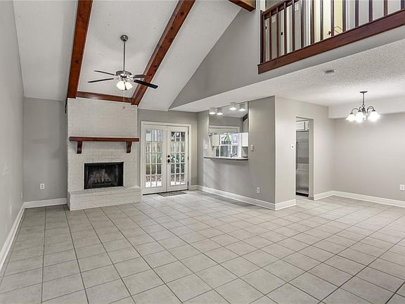 2nd image of 909 Old Metairie Pl