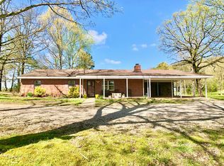 565 Braden Ln, Tuscumbia, AL 35674