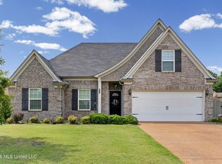 1002 Bluebird Cv, Senatobia, MS 38668