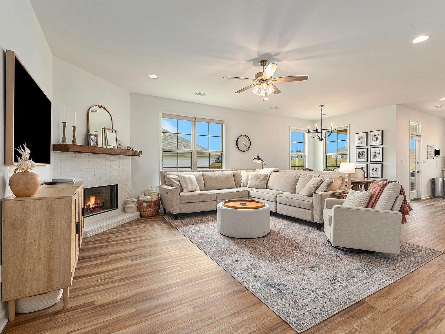 9928 Bluestone Cir — Photo 4