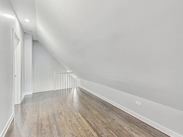 2037 N Spaulding Ave #2 — Photo 21