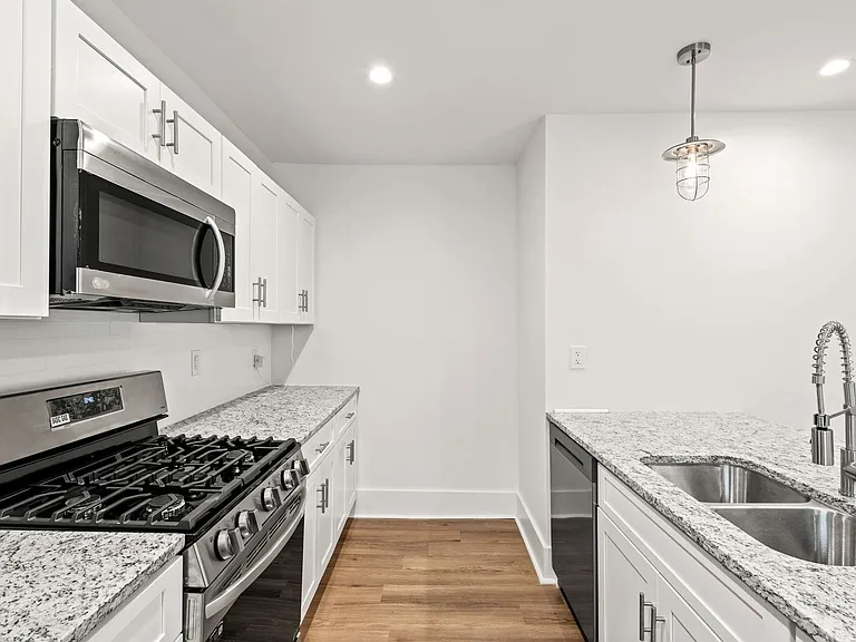 636 Francis Pl NW #A — Photo 11