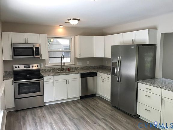 3rd image of 7018 Whistlers Cove Dr