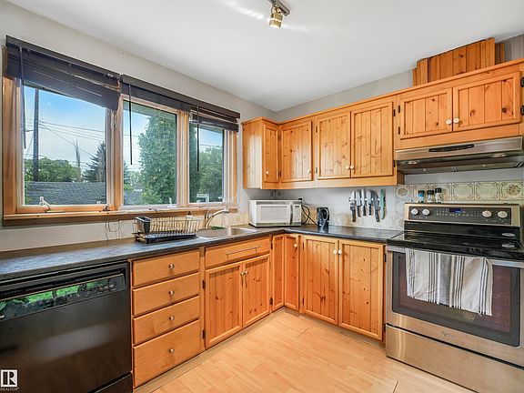 2nd image of 14612 93rd Ave NW