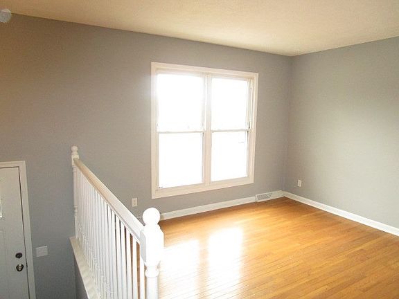 5th image of 538 Doe St