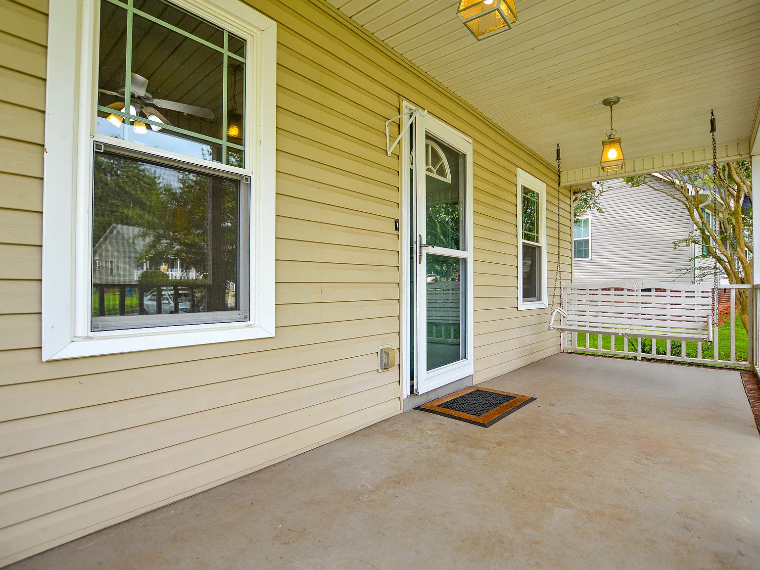 2 bed, 958 sqft, $1,995 — Photo 2
