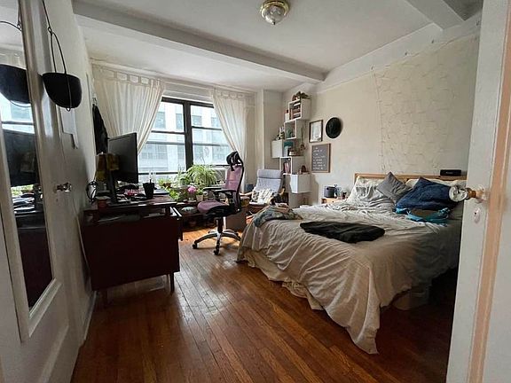 3rd image of 455 W 34th St APT 2C