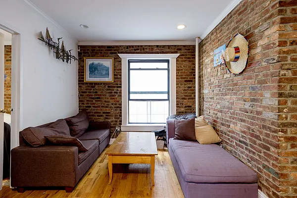 Rented by Compass | media 18