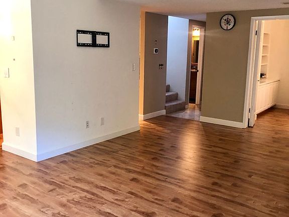 3rd image of 103 El Patio Ct