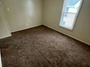 916 Wright St #A, Oshkosh, WI 54901