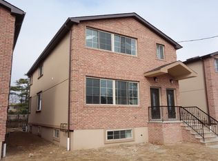 257-43 147th Dr, Queens, NY 11422