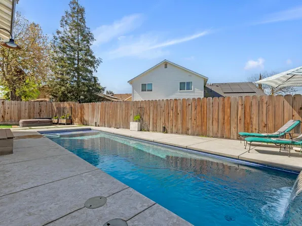 845 Sunrise Ave, Ripon, CA 95366