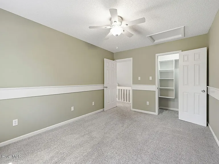 2117 Canyon Dr — Photo 13