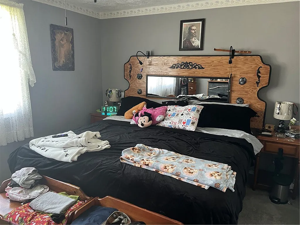 4 bed, 1.5 bath, 1822 sqft, $2,200 — Photo 3