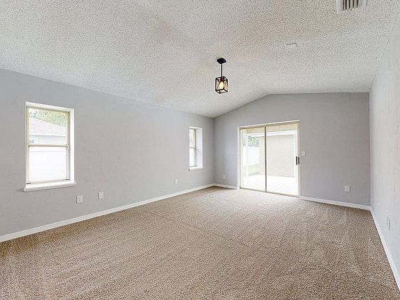 2nd image of 32 Prescott Ln