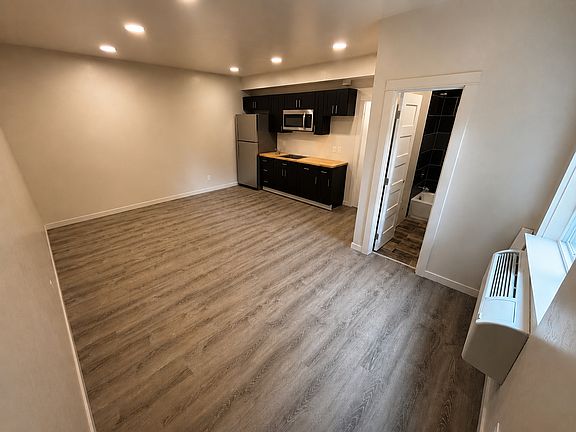 3rd image of 432 E 8th St #3