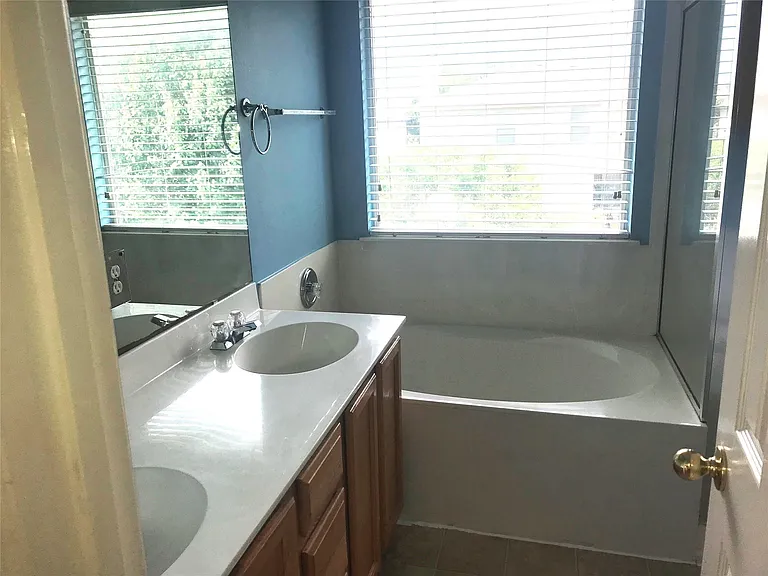 11321 Fletcher Hall Ln — Photo 21