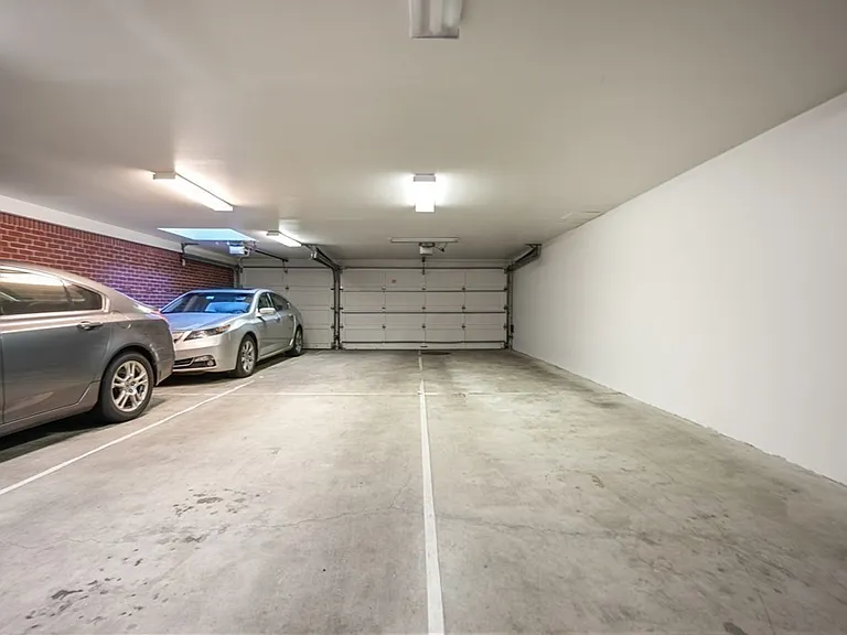 408 Beacon St #1 — Photo 31