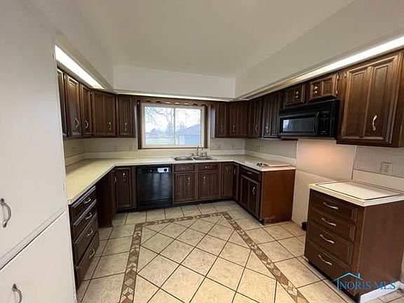 3rd image of 17441 County Road M1