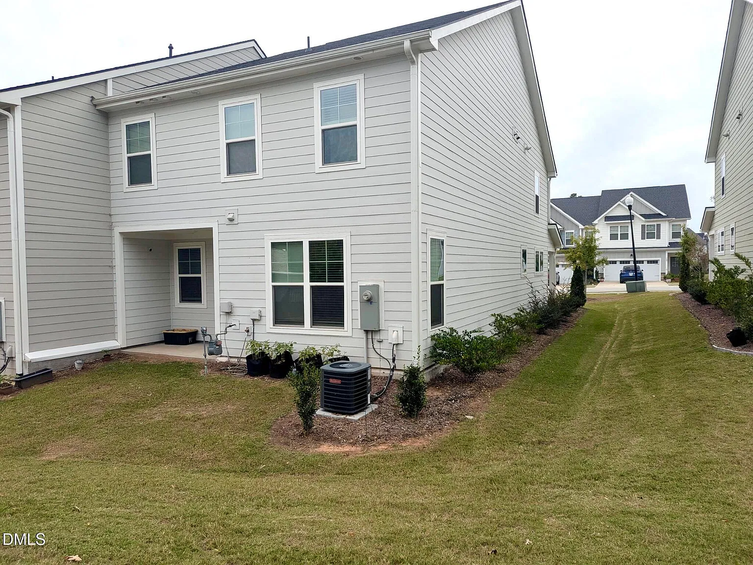 4 bed, 3.0 bath, 2254 sqft, $2,450 — Photo 3