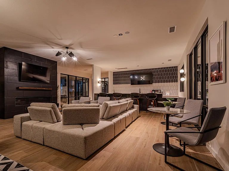 Desert Commons East — Photo 15