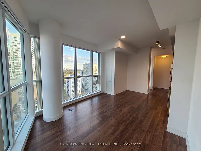 98 Lillian St #1915 — Photo 3