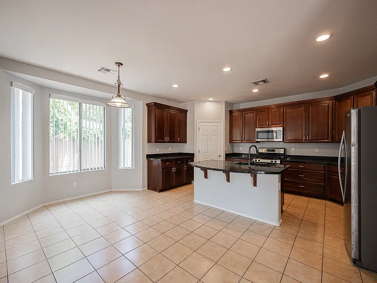 15268 W Coolidge St — Photo 8