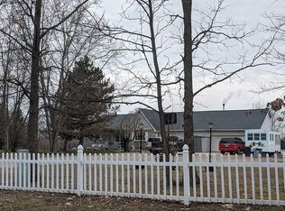 6148 Bentley Lake Rd, Pinckney, MI 48169