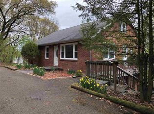 100 Hooker St, Kingston, NY 12401