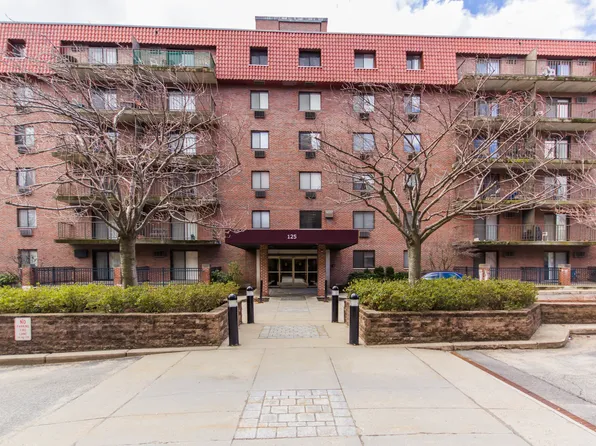 125 Pleasant St APT 605, Brookline, MA 02446