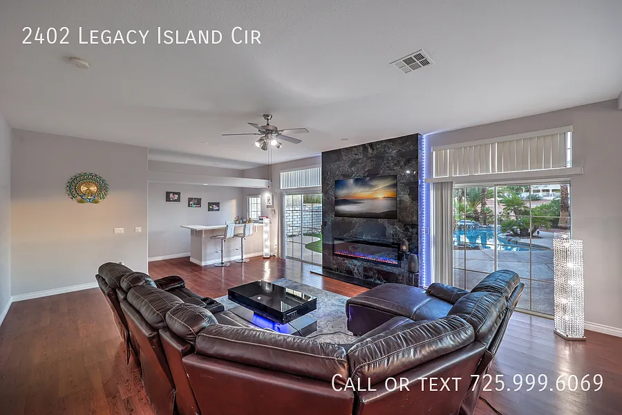 Luxury Golf Course Estate | Fully Furnished | Private Pool & Spa | 5 BR — Photo 4