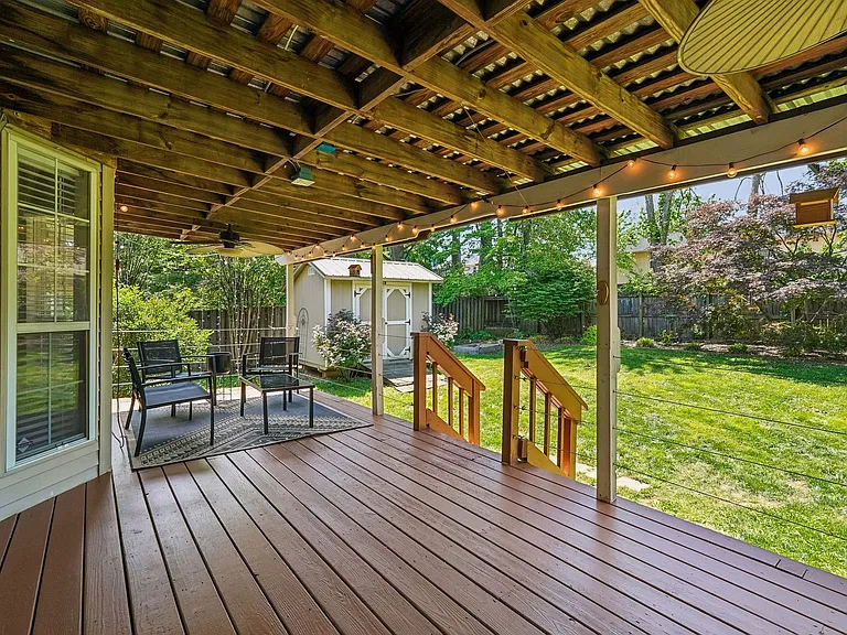 3529 Thornehill Dr — Photo 23