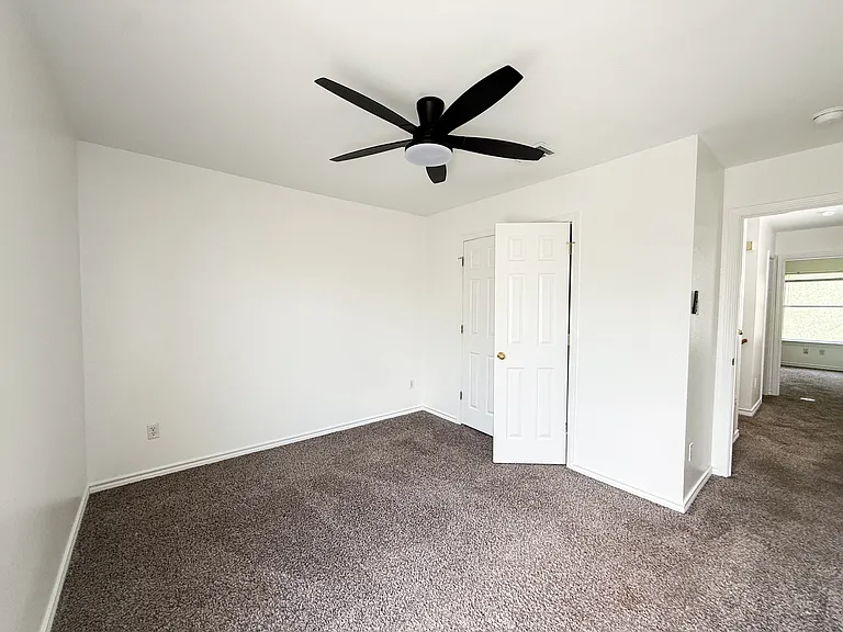 2902 Kestrel Dr #B — Photo 13