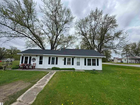 231 Garfield St, Prescott, MI 48756