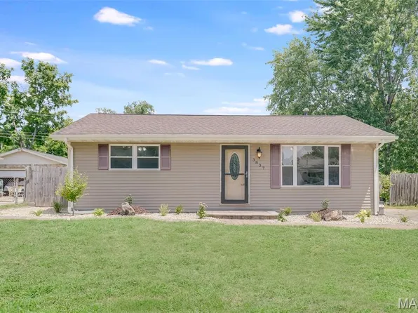3837 John Glenn Dr, Granite City, IL 62040