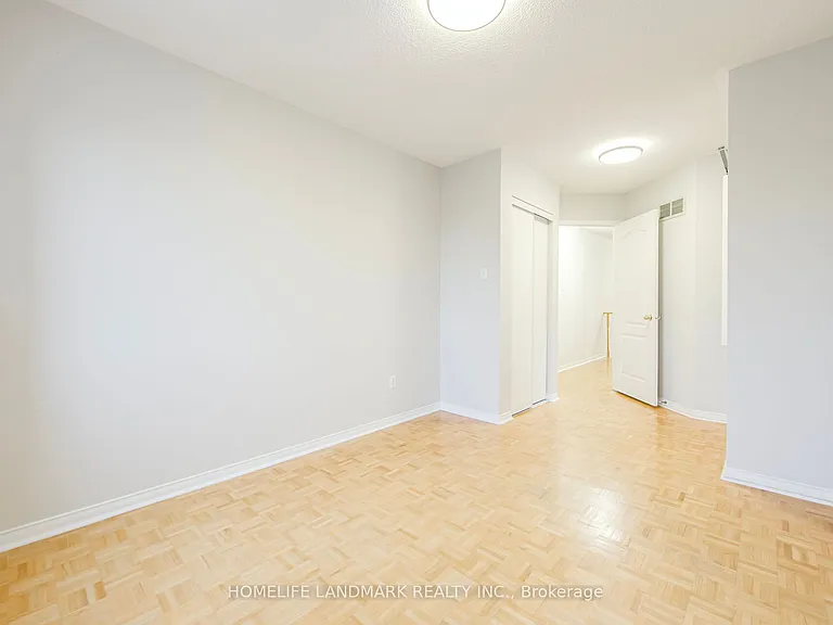 25 Warner Ave — Photo 26