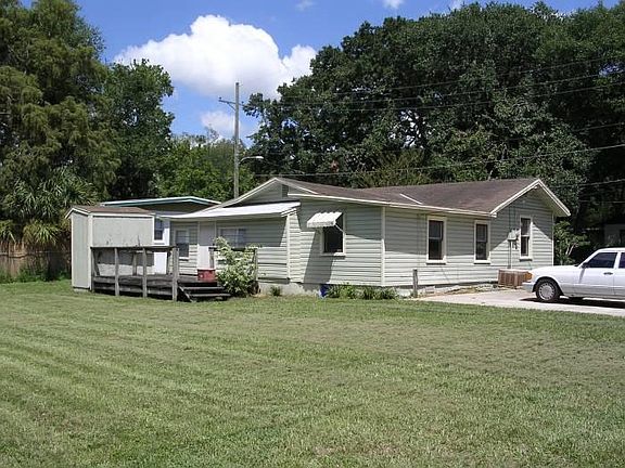 Back of house w/ deck