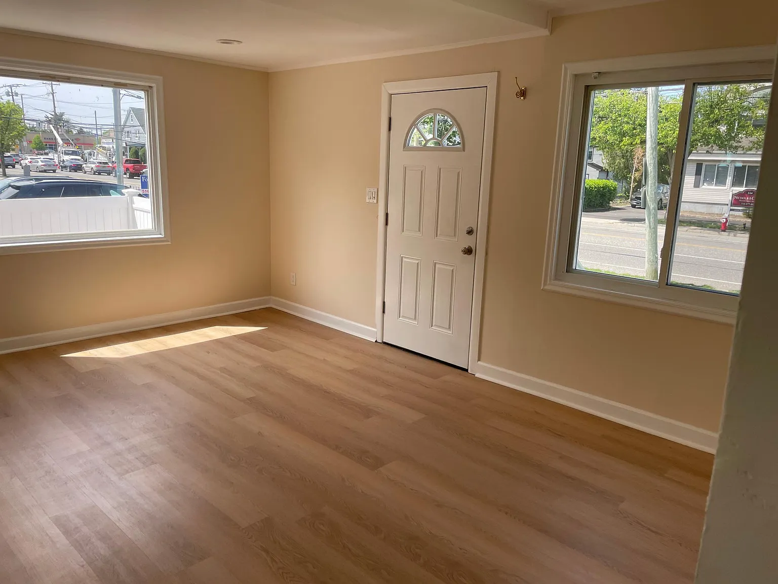 1 bed, 500 sqft, $2,500 — Photo 1