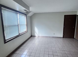 1053 Cromwell Avenue, Saint Paul, MN 55114