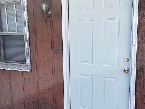 5th image of 27 Howard Dr