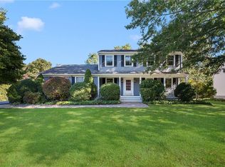 86 Washington Rd, Barrington, RI 02806