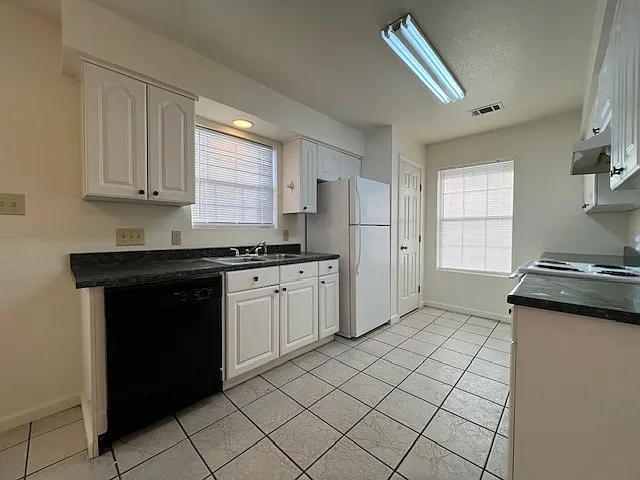 512B Crest Dr — Photo 5