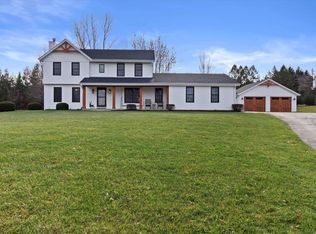 1345 Geiger Ct, Cedarburg, WI 53012